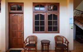 Reddoorz Plus @ Laweyan